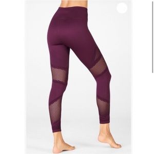Mosaic High-Waisted 7/8 Leggings in Burgundy